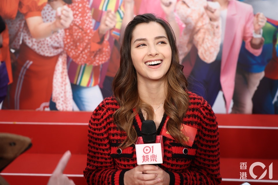 Tạ Gia Di chật vật ảnh 2 Ta Gia Di chat vat anh 2