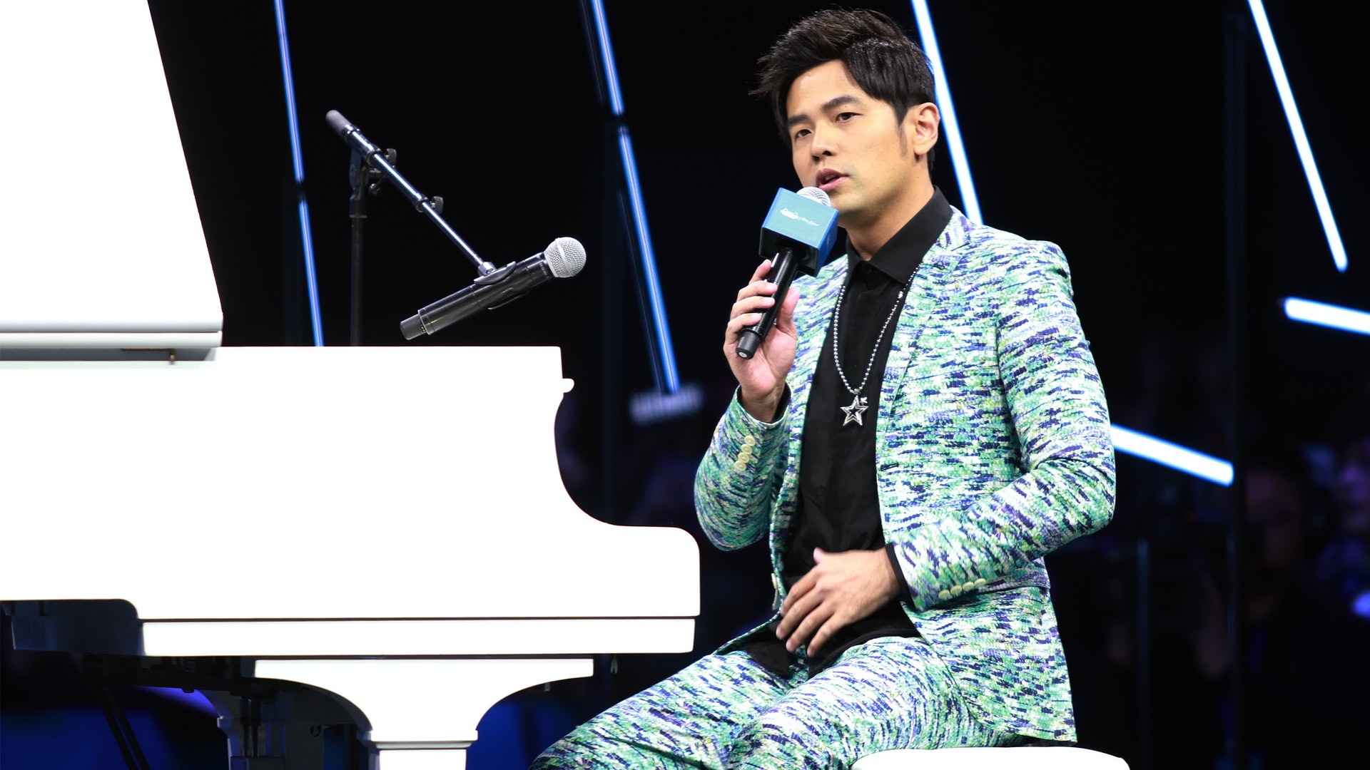 Chau Kiet Luan tro lai anh 1