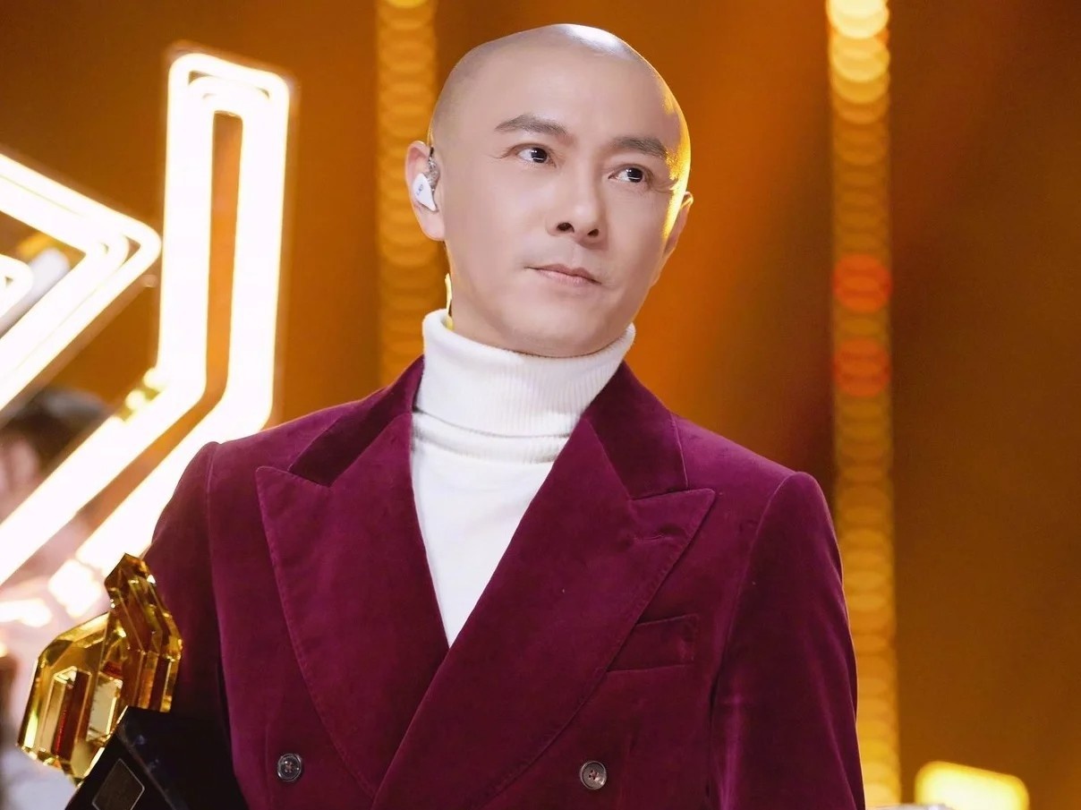 Truong Ve Kien tung muon phau thuat tham my hinh anh