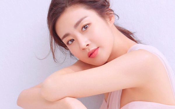 Kang Sora tro lai showbiz hinh anh