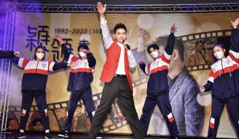 Lâm Chí Dĩnh trở lại ảnh 1 Lam Chi Dinh tro lai anh 1