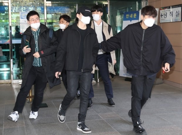 Rapper NO:EL ngồi tù  ảnh 3 Rapper NO:EL ngoi tu anh 3