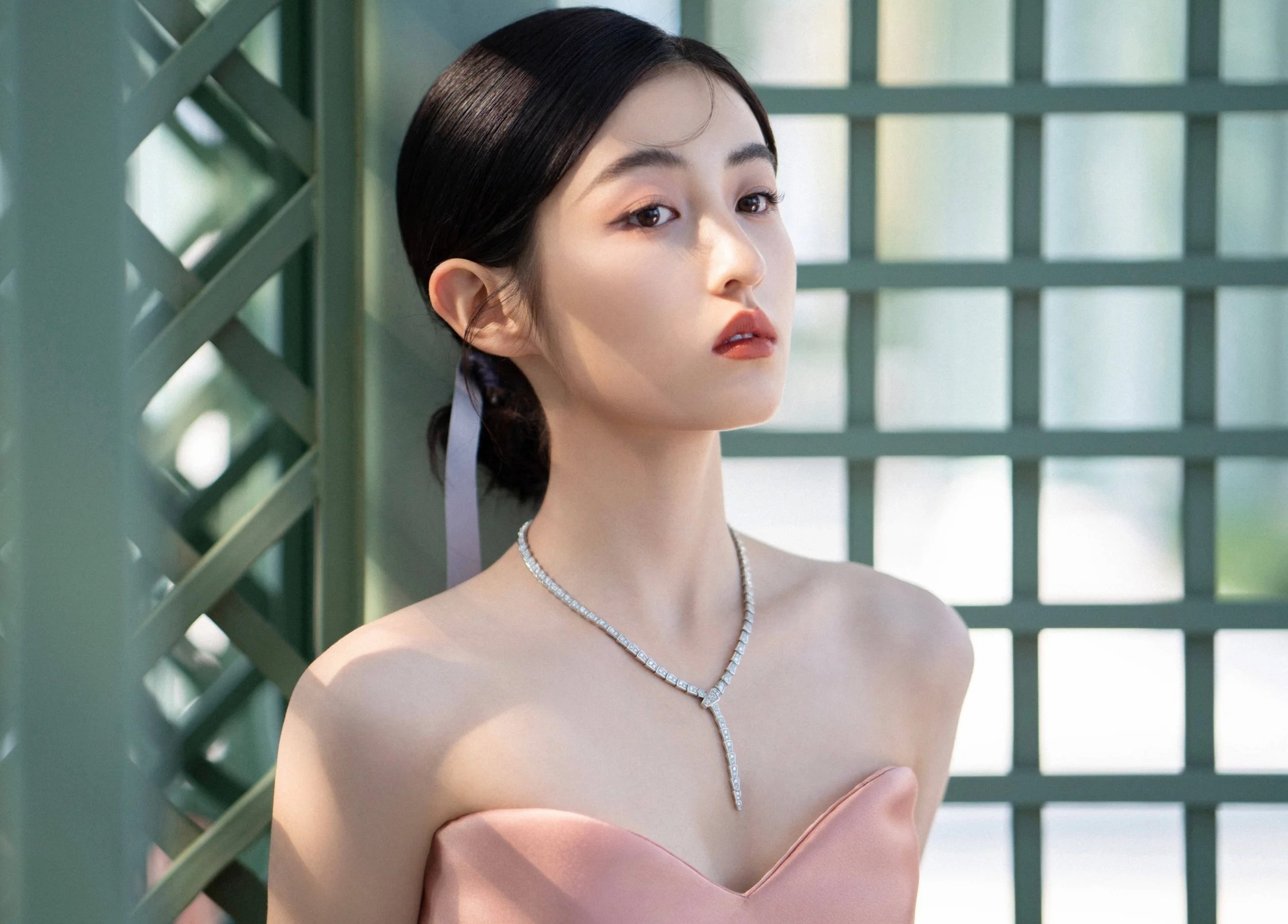Nghe si Trung Quoc lao dao sau khi lo chuyen hen ho hinh anh