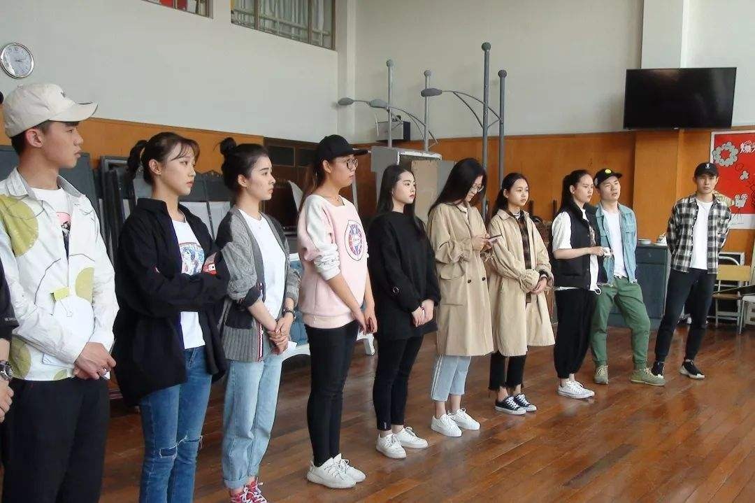 Dien vien quan chung Trung Quoc anh 4