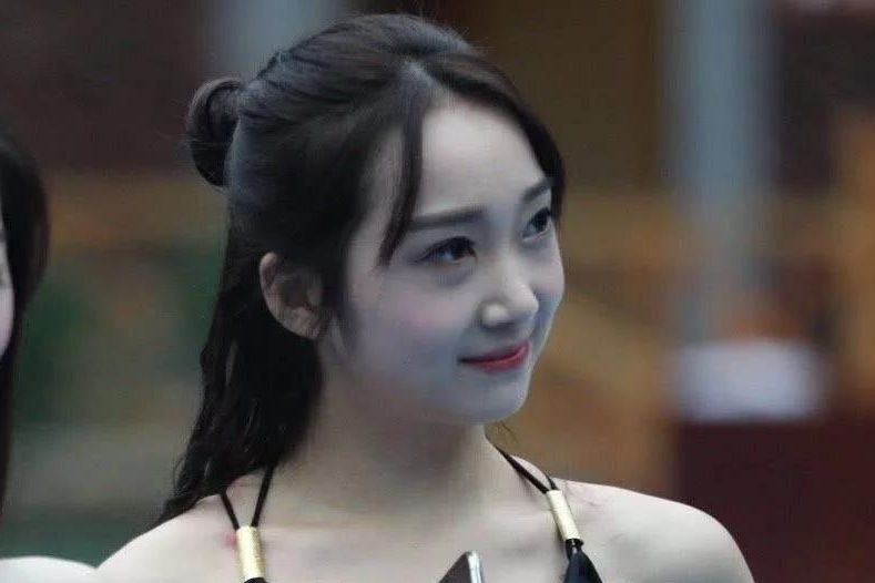 Hang loat dien vien Trung Quoc bo nghe hinh anh