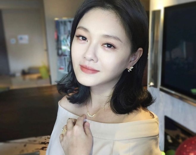 Me Tu Hy Vien soc khi con gai thong bao ket hon  lan hai hinh anh