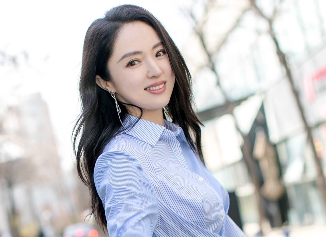 Dong Tuyen phai ganh no cho chong hinh anh