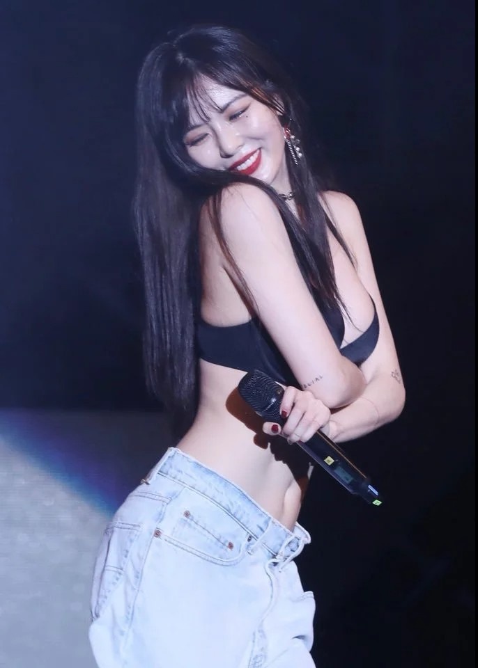 Sao chau A bi phan xet vi mac ho anh 2