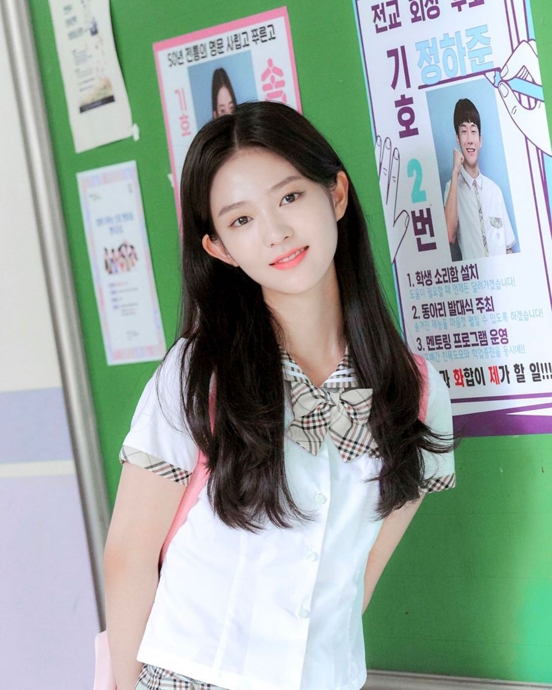 Sao nữ sinh năm 2003 cạo đầu đóng nữ tu ảnh 4 Sao nu sinh nam 2003 cao dau dong nu tu anh 4