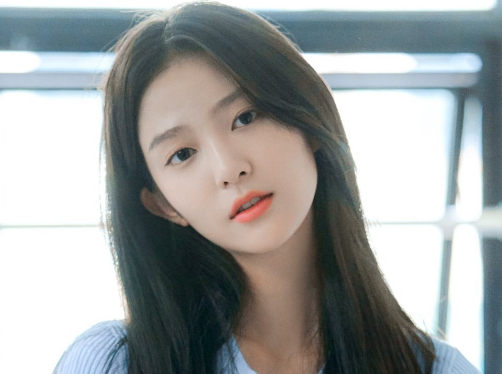 Sao nu 19 tuoi cao dau de vao vai nu tu hinh anh