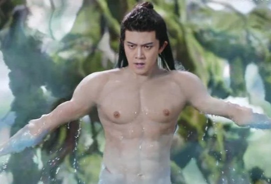 Cai gia sau viec tai tu mac ao tao co bap gia tren phim hinh anh