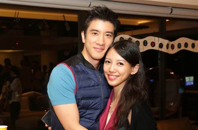 Vương Lực Hoành tái xuất ảnh 2 Vuong Luc Hoanh tai xuat anh 2