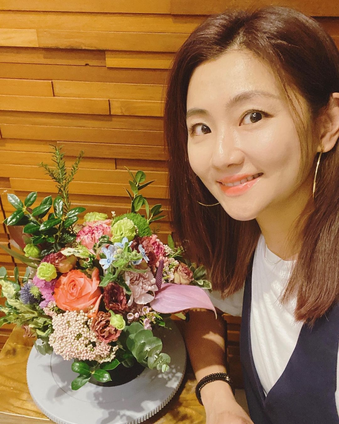 Selina sau tai nạn phim trường ảnh 2 Selina sau tai nan phim truong anh 2