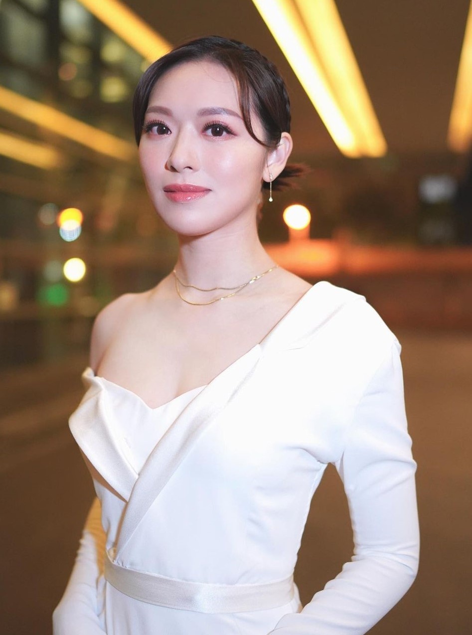 Sao nu Hong Kong tranh gianh dai gia anh 4