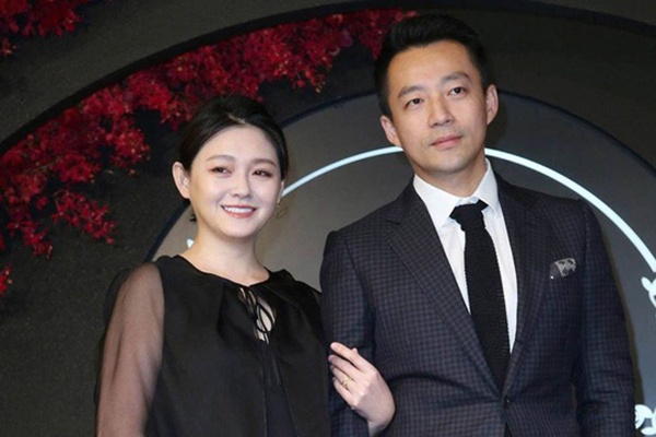 Tu Hy Vien va Uong Tieu Phi cang thang sau ly hon hinh anh