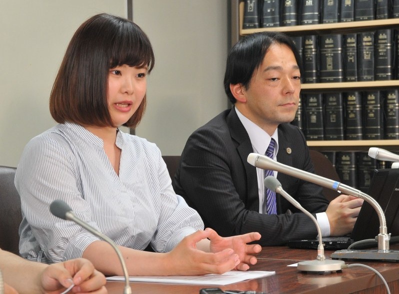 Van nan tinh duc trong showbiz Nhat anh 1