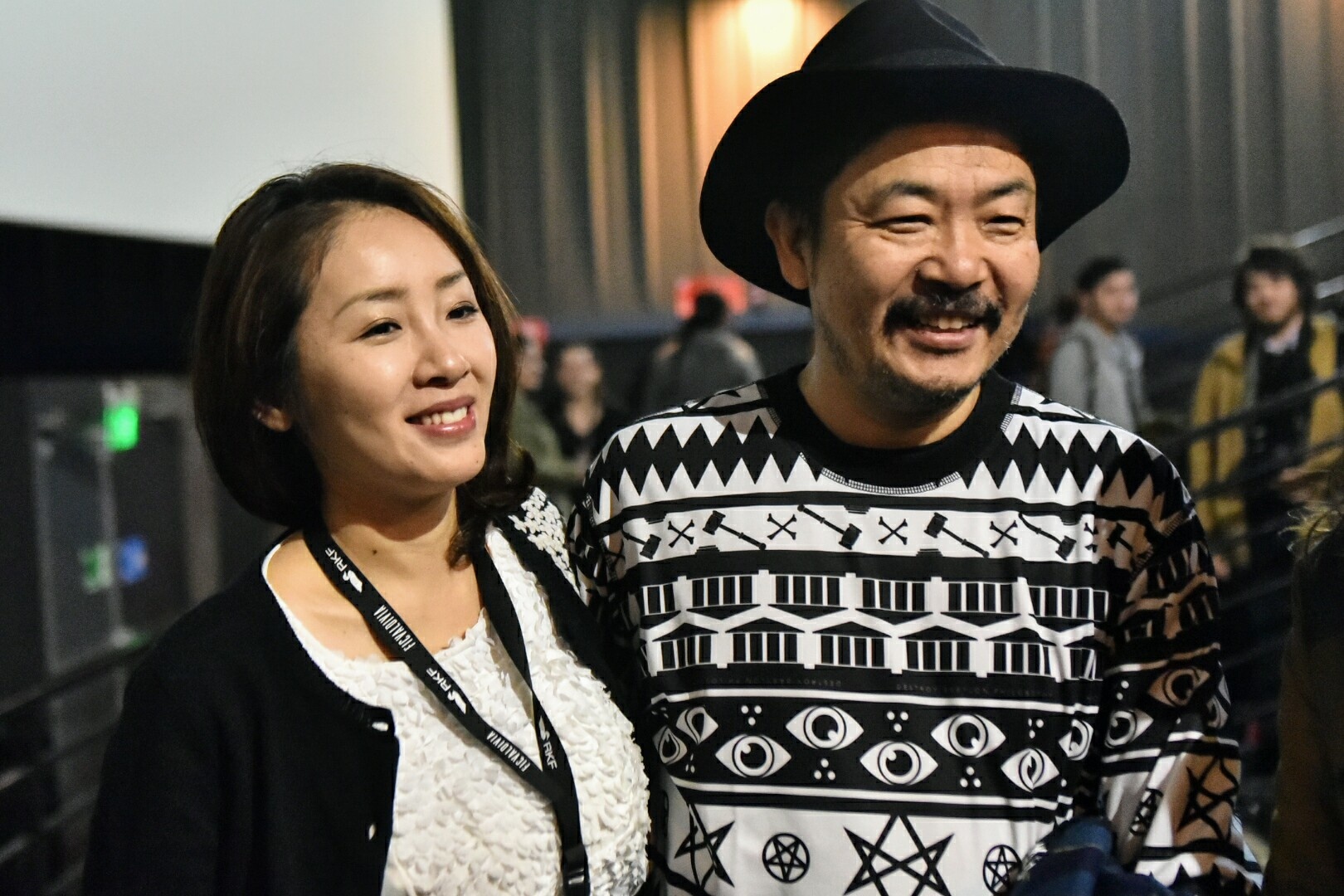 Van nan tinh duc trong showbiz Nhat anh 2