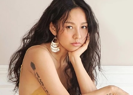 Lee Hyori ap luc vi chua mang thai sau 9 nam cuoi hinh anh