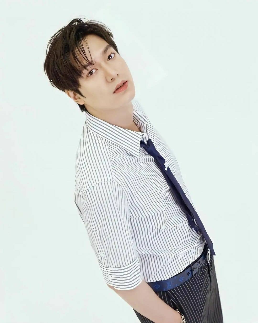 Sao Trung Quoc bi cao buoc lam trai bao anh 6