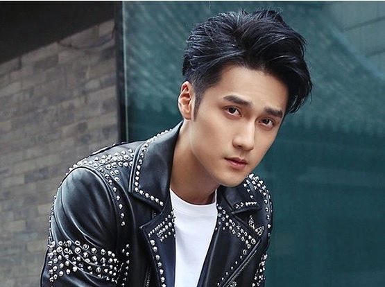 Tai tu Trung Quoc lam shipper sau khi bi tay chay hinh anh