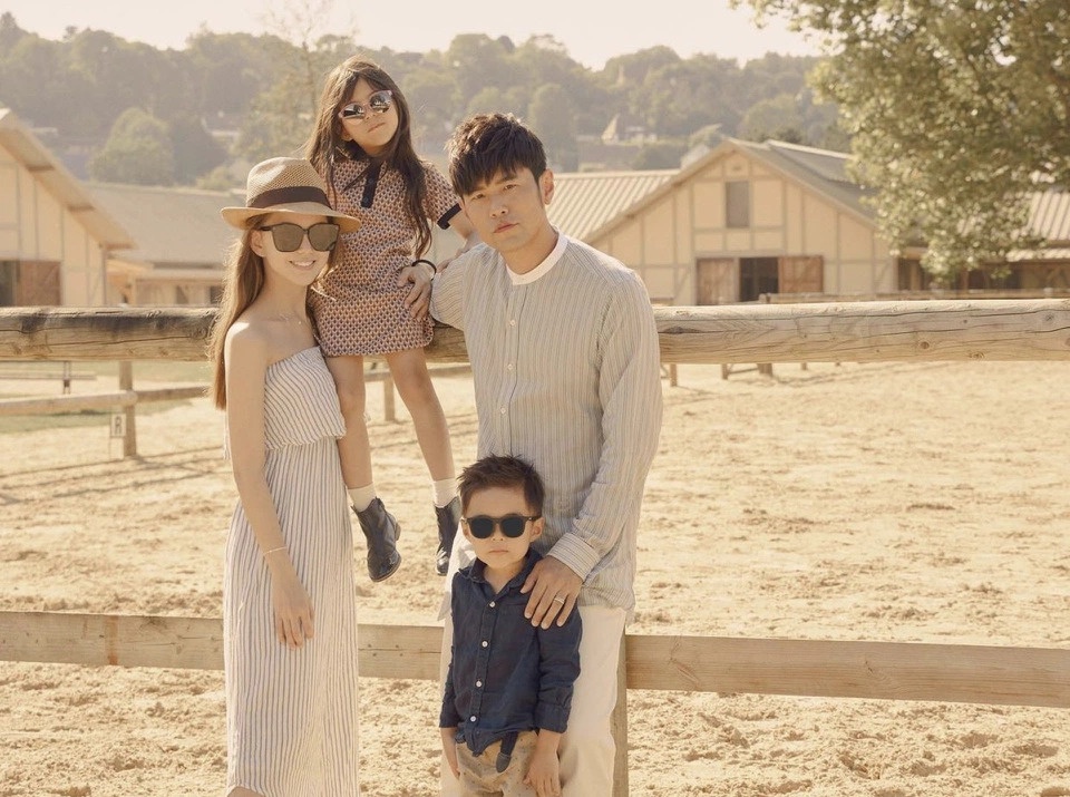 Chau Kiet Luan mua biet thu anh 1