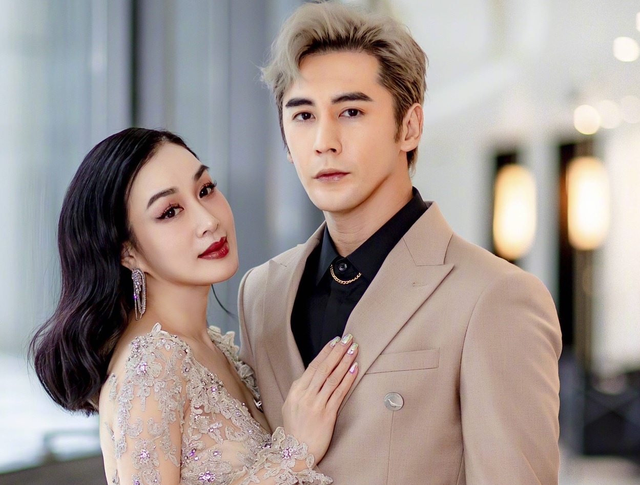 Chung Le De khoc vi ap luc khi cuoi tai tu kem 12 tuoi hinh anh