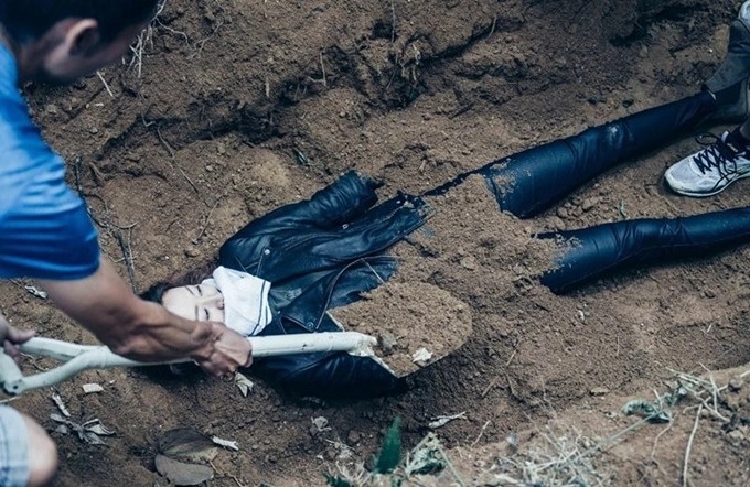 Đóng vai xác chết ảnh 2 Dong vai xac chet anh 2