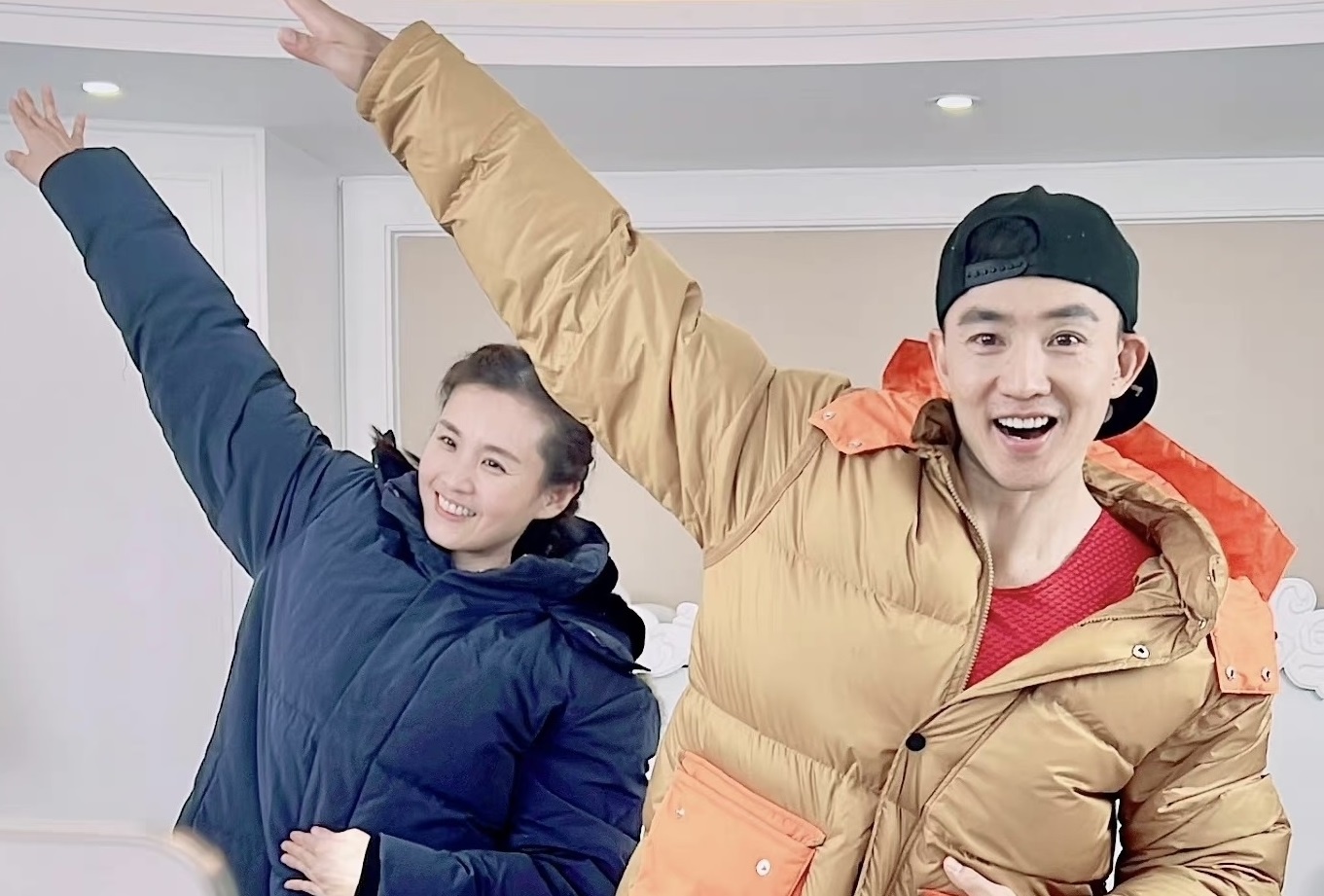 Tai tu Dai Loan kiem bon tien nho livestream tap the duc hinh anh