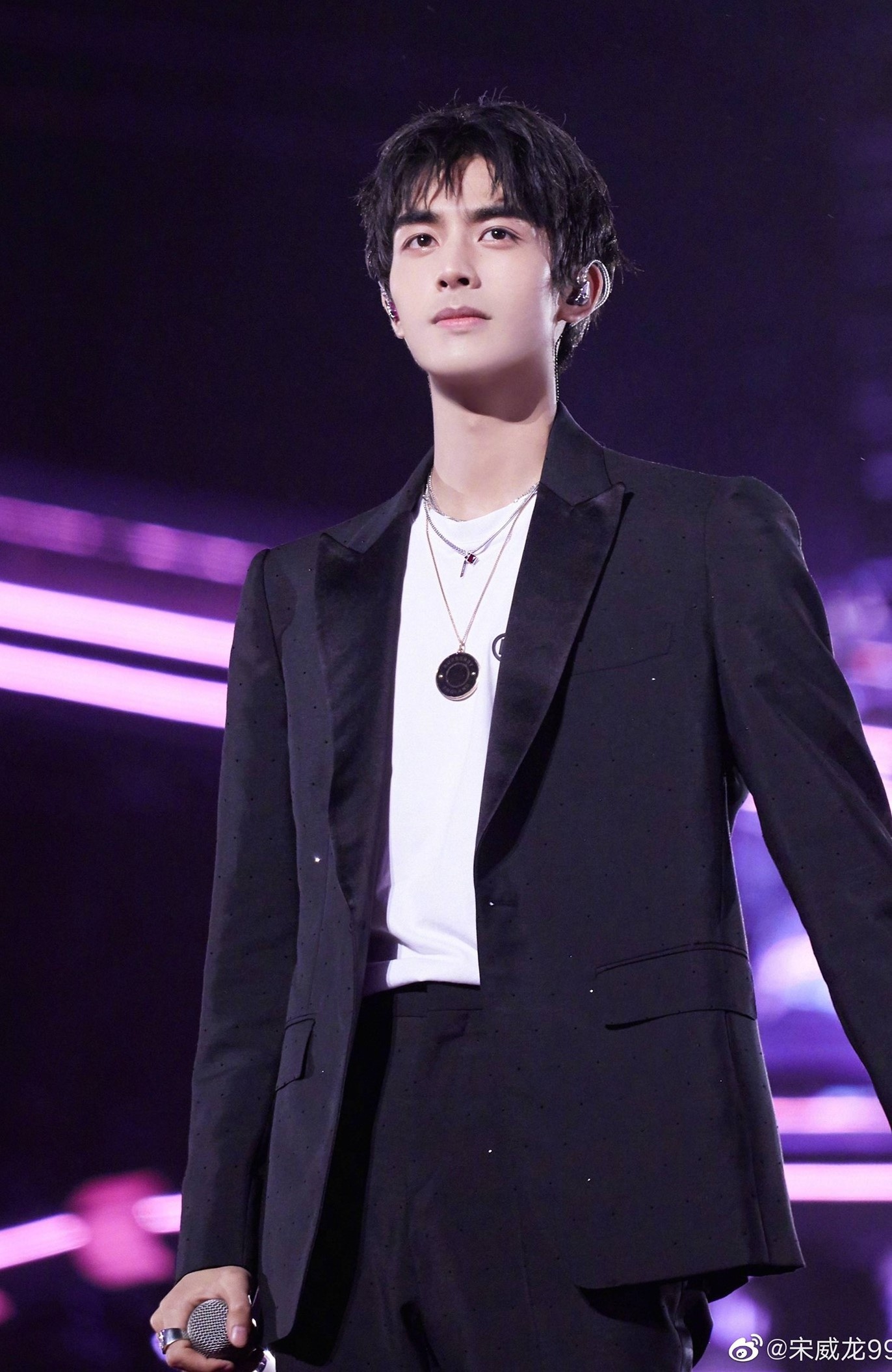 Tống Uy Long lao đao ảnh 2 Tong Uy Long lao dao anh 2