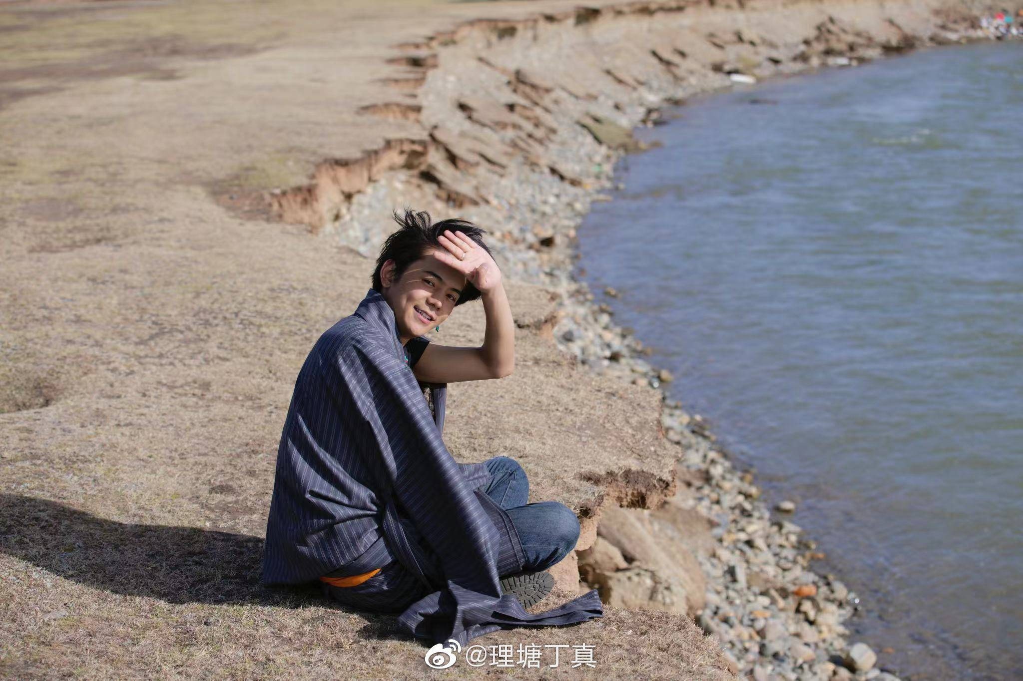 Chàng trai chăn bò Đinh Chân ảnh 7 Chang trai chan bo Dinh Chan anh 7