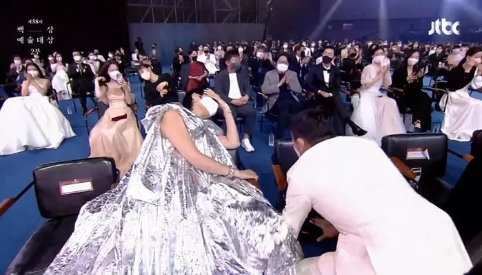 Biểu cảm hài hước của Hong Jin Kyung ảnh 3 Bieu cam hai huoc cua Hong Jin Kyung anh 3