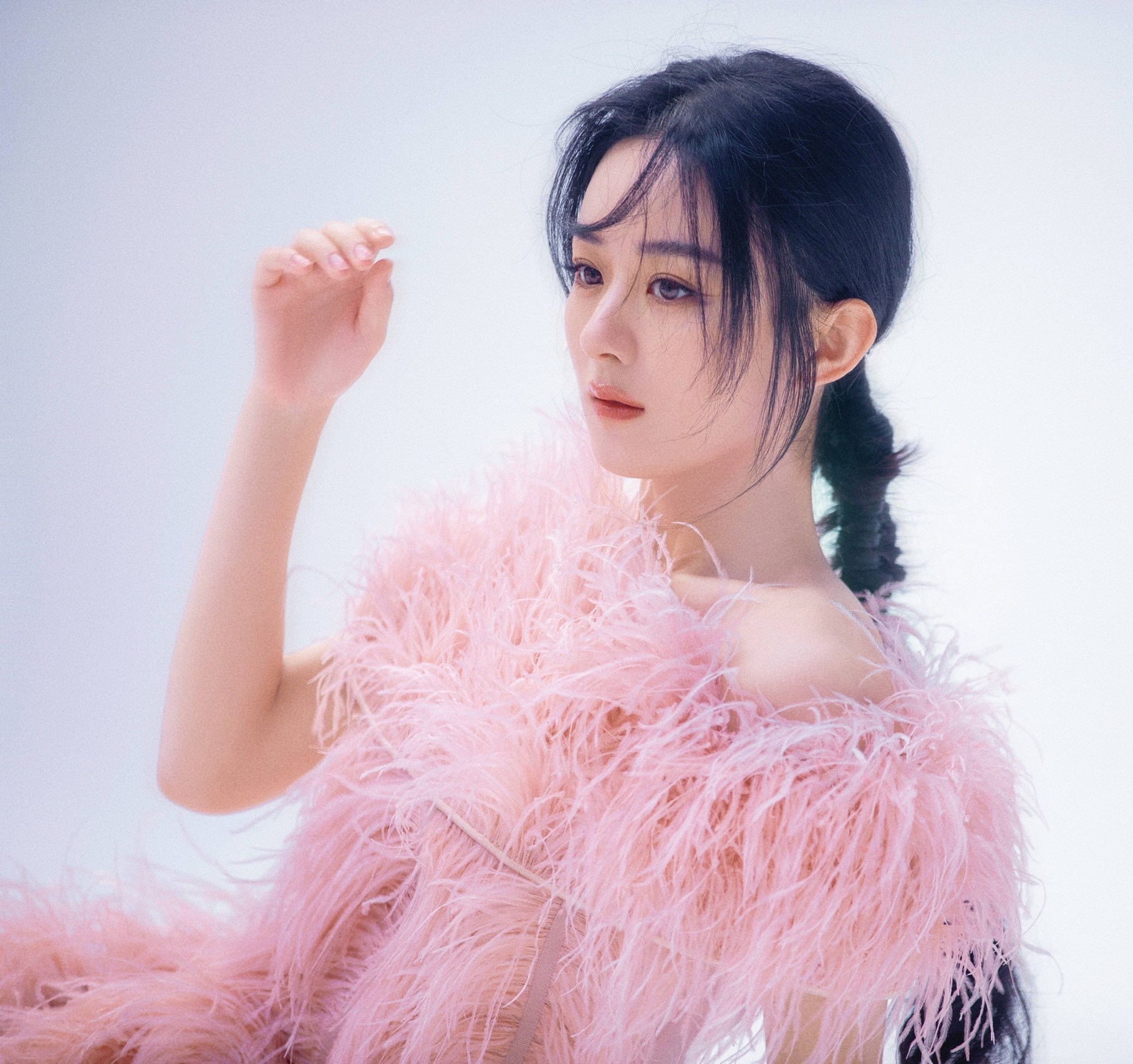 Sao Hoa ngu bi chen ep anh 3