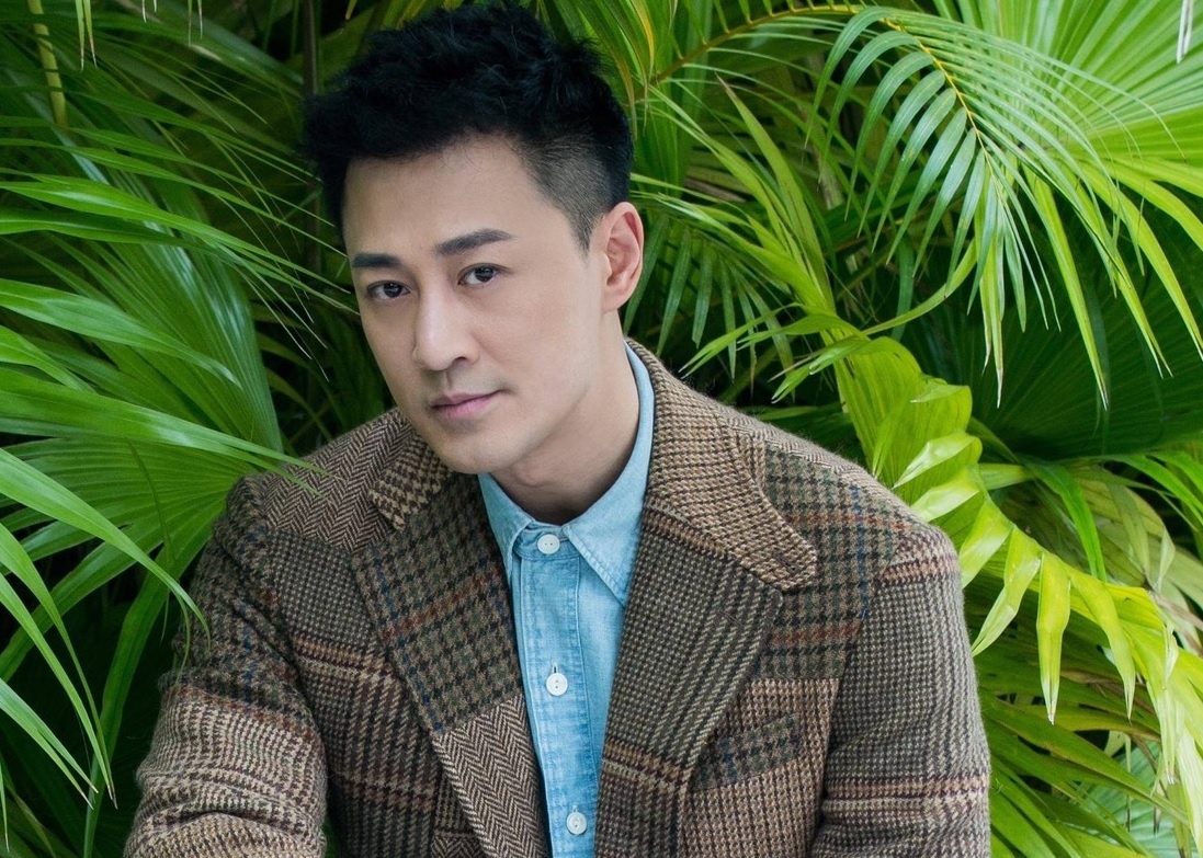 Lam Phong bo vai nam chinh truoc ngay bam may hinh anh