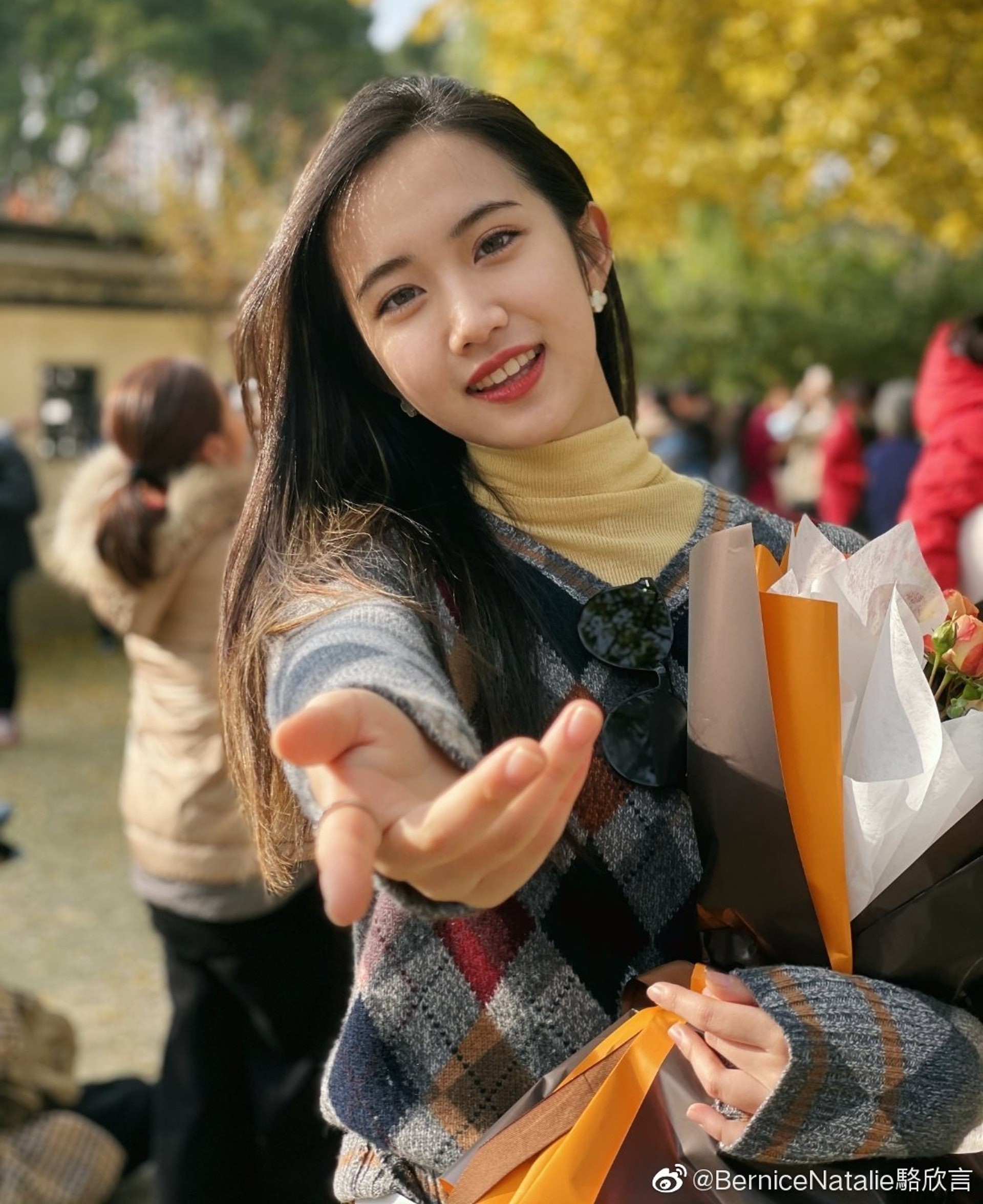 Con gai Lac Dat Hoa anh 4