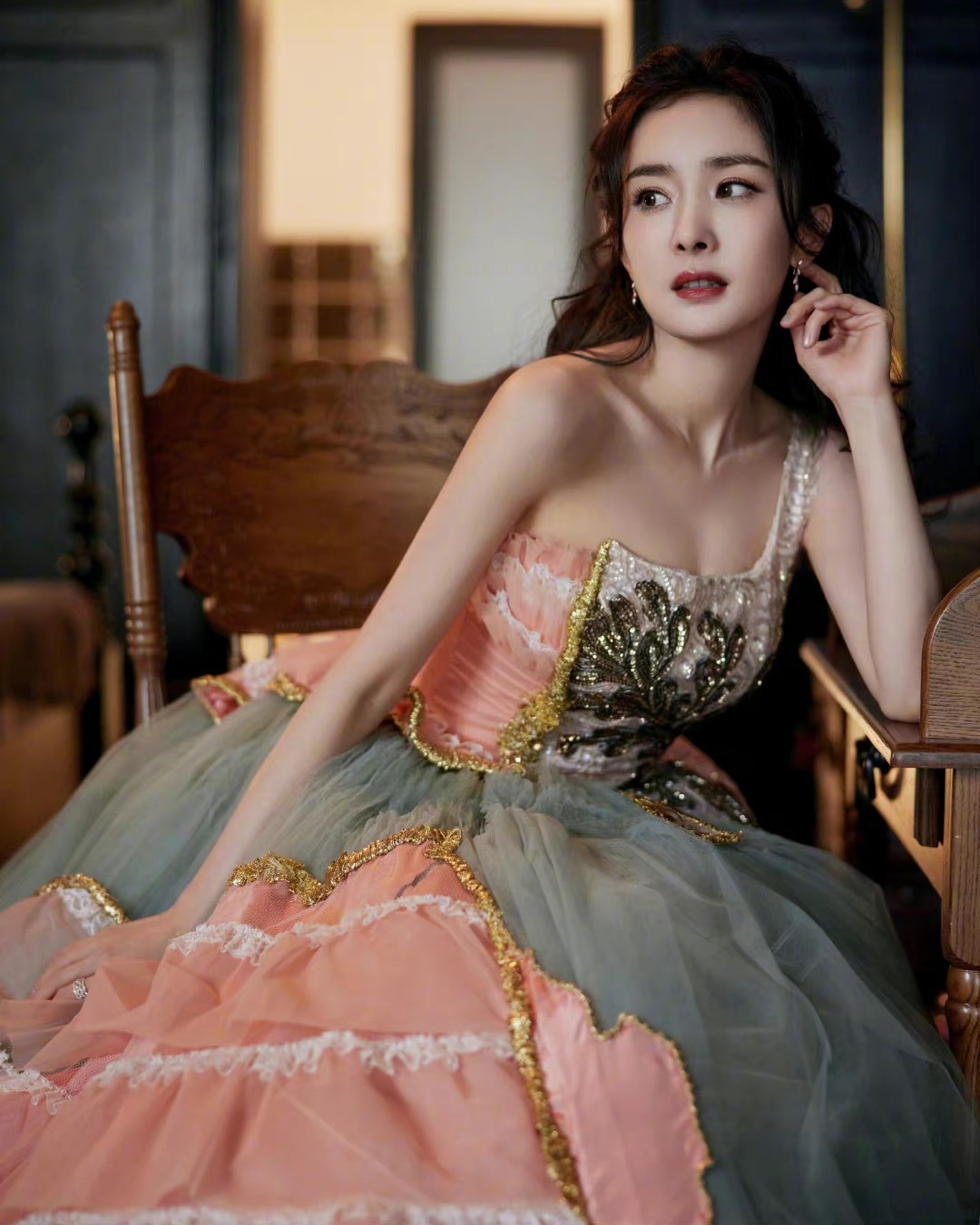 Showbiz Trung Quốc thiếu tiền ảnh 3 Showbiz Trung Quoc thieu tien anh 3