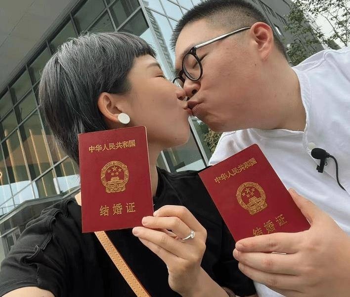 Hác Thiệu Văn kết hôn ảnh 2 Hac Thieu Van ket hon anh 2