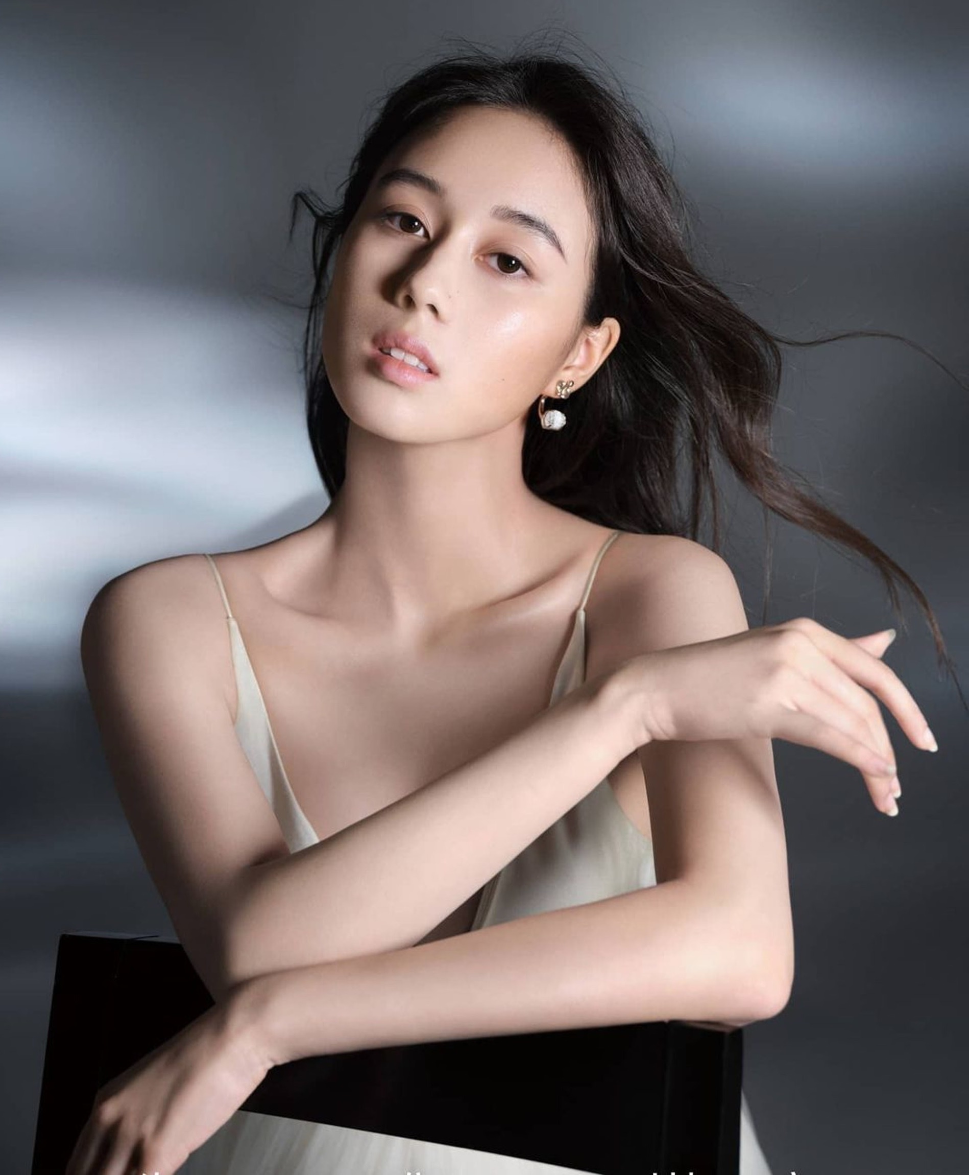 Con gái út tỷ phú Hà Hồng Sân ảnh 3 Con gai ut ty phu Ha Hong San anh 3