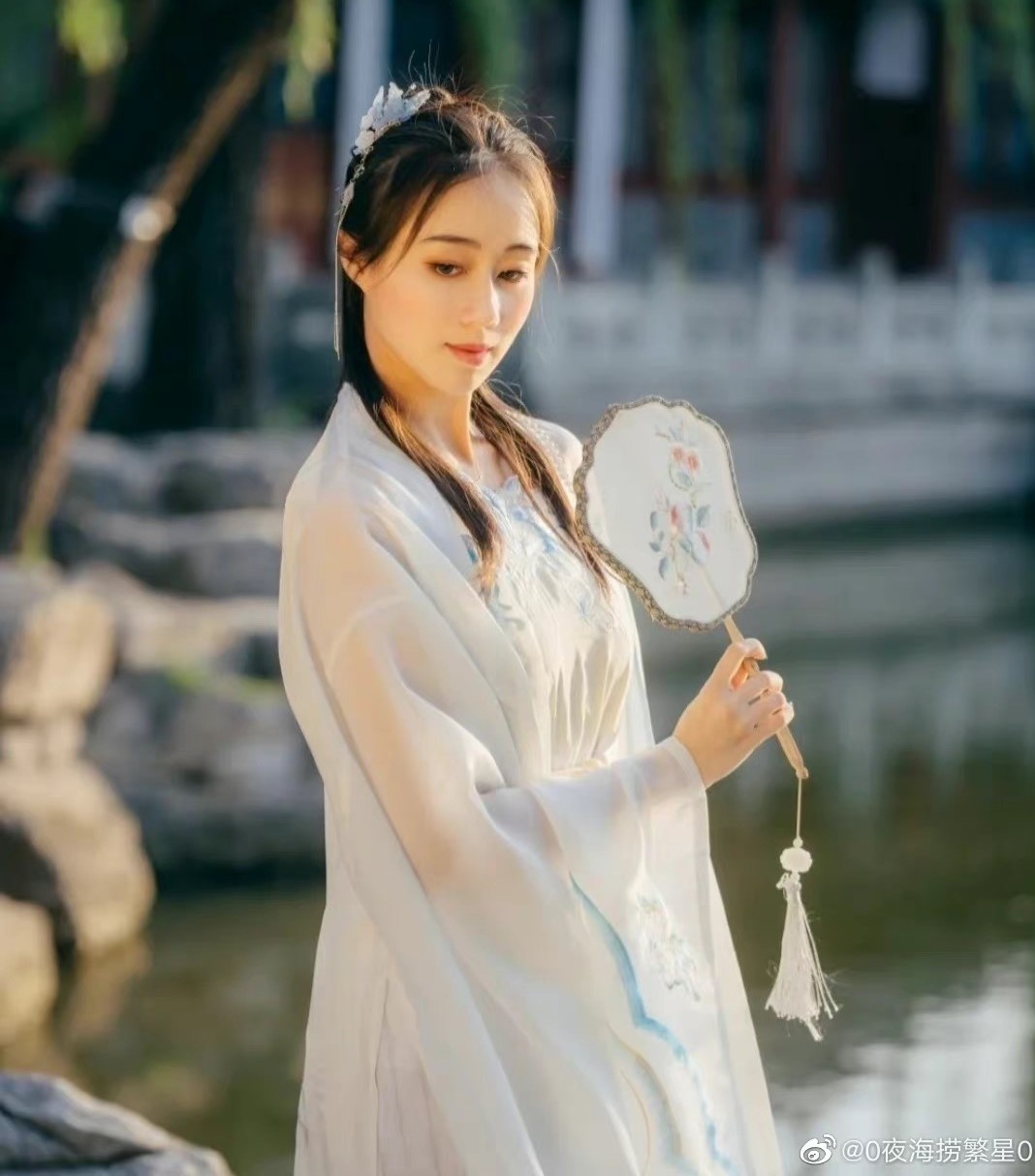 Con gái út tỷ phú Hà Hồng Sân ảnh 2 Con gai ut ty phu Ha Hong San anh 2