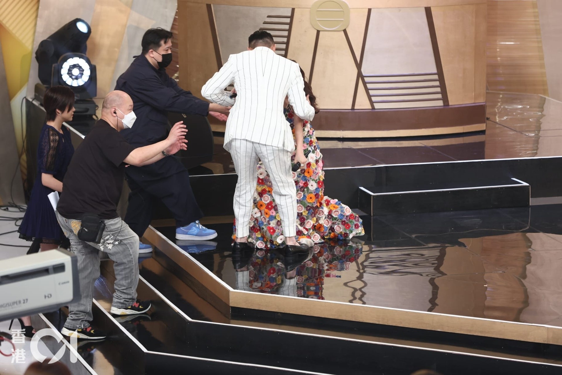 Sự kiện TVB ảnh 9 Su kien TVB anh 9