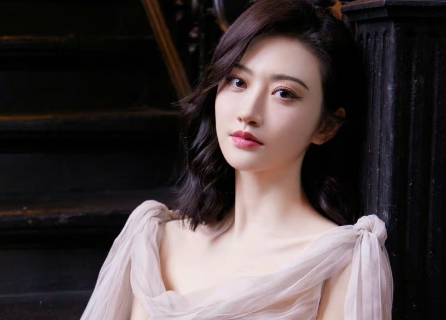 Canh Diem bi xu phat 1 trieu USD vi quang cao bat hop phap hinh anh