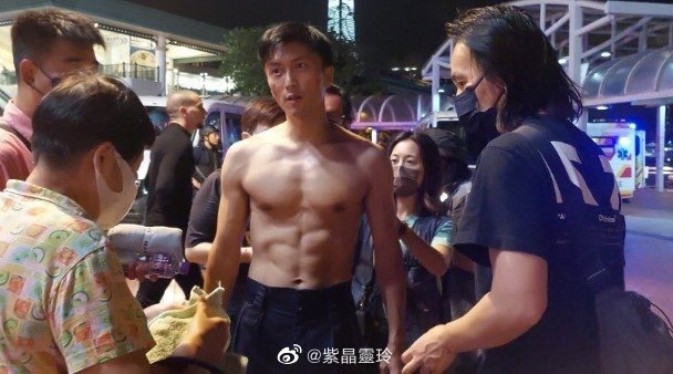 Ta Dinh Phong o tuoi 42 anh 3