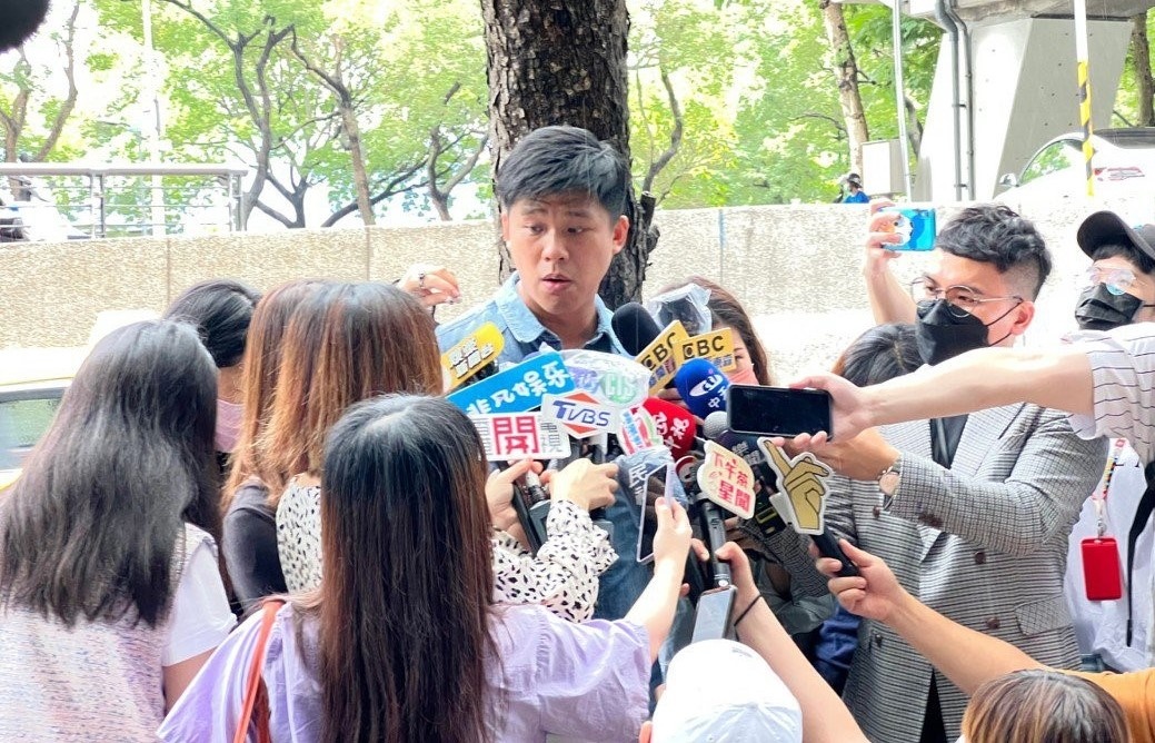 Tay san anh boc phot showbiz Trung anh 6