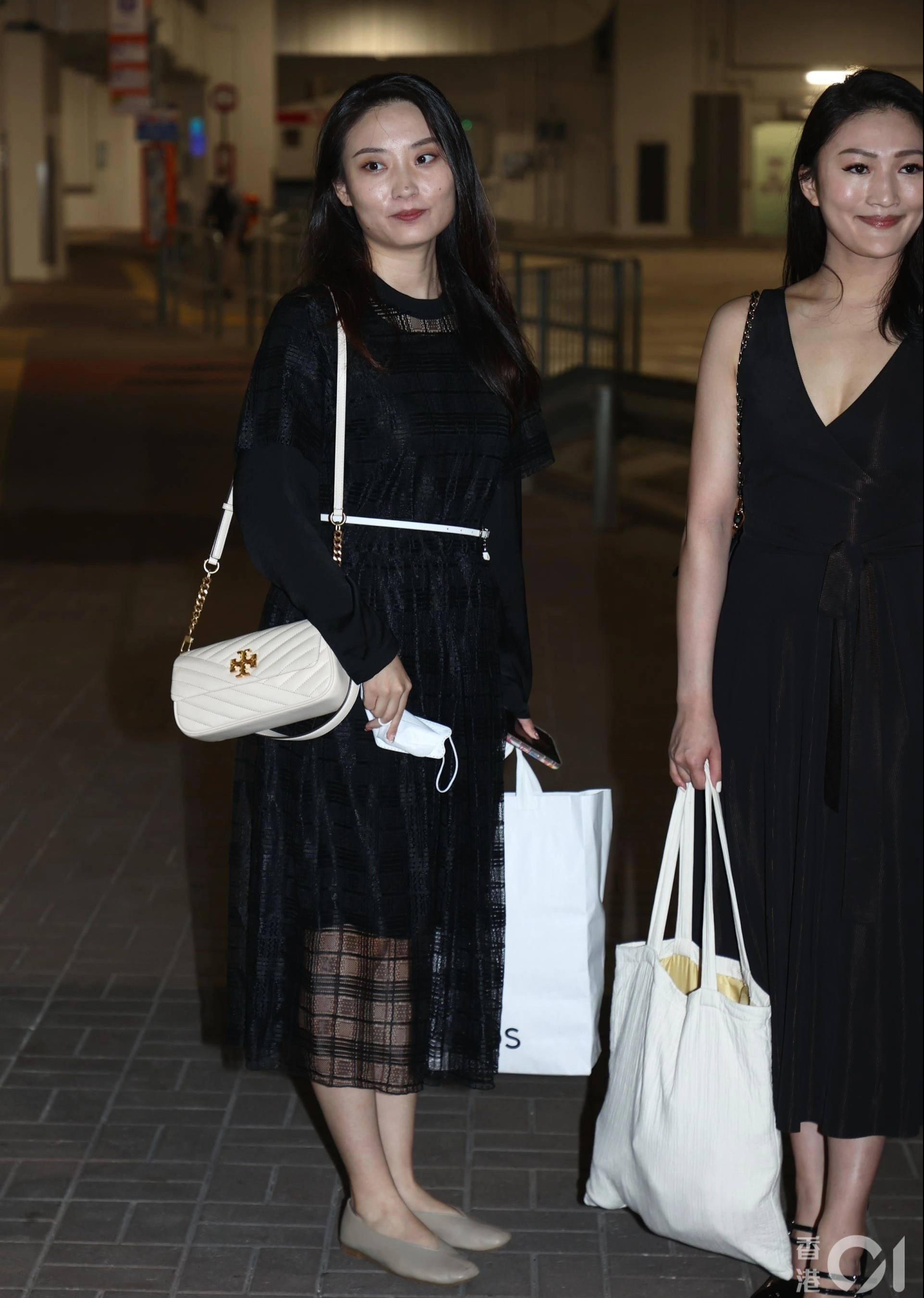 Hoa hau Hong Kong 2022 anh 9