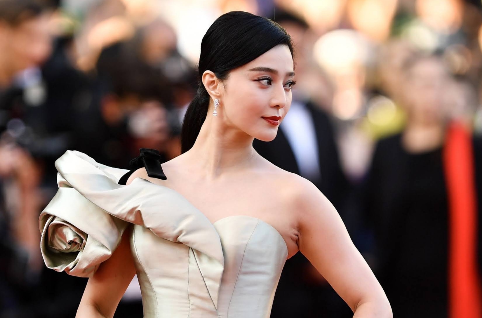 Kinh Khuyen sup do hinh anh