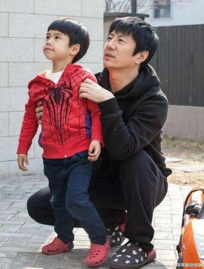 Ca sĩ Trịnh Quân bị chỉ trích ảnh 2 Ca si Trinh Quan bi chi trich anh 2