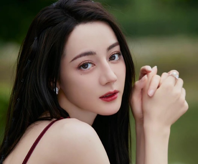 Dich Le Nhiet Ba cang thang vi bao luc mang hinh anh