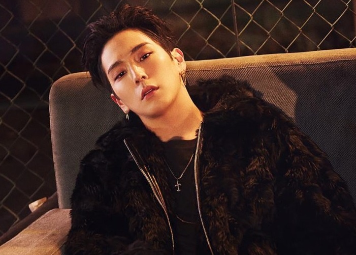 Ca si Himchan bi phan doi vi cao buoc quay roi tinh duc hinh anh