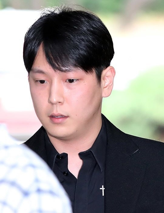 Himchan quấy rối tình dục ảnh 2 Himchan quay roi tinh duc anh 2