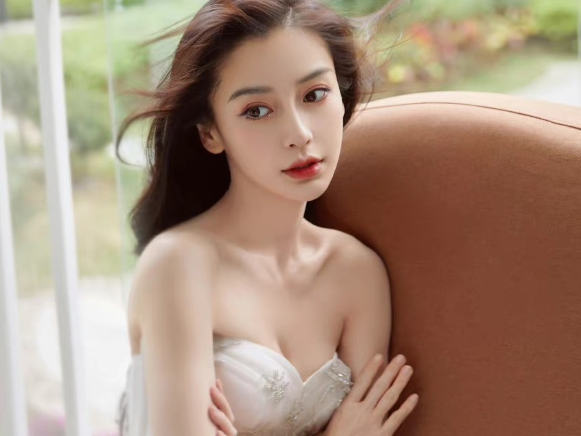 Angelababy bi xoa ten khoi loat phim hinh anh