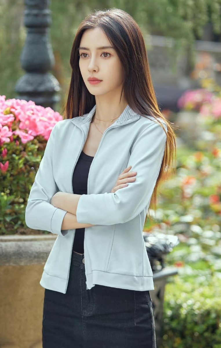 Angelababy bị xóa tên ảnh 2 Angelababy bi xoa ten anh 2